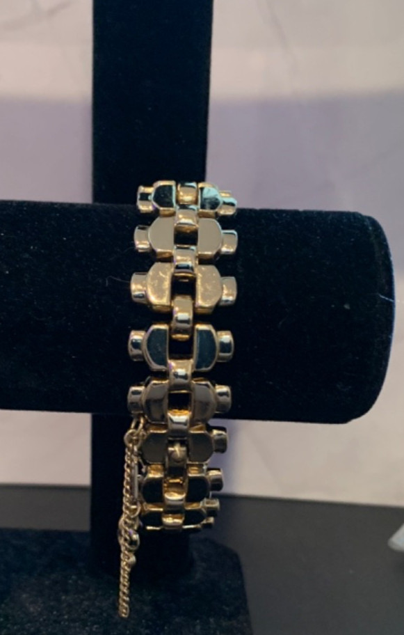 Vintage Monet Bracelet Articulated Gate Link Chain Gold Plated – wSafetyChain