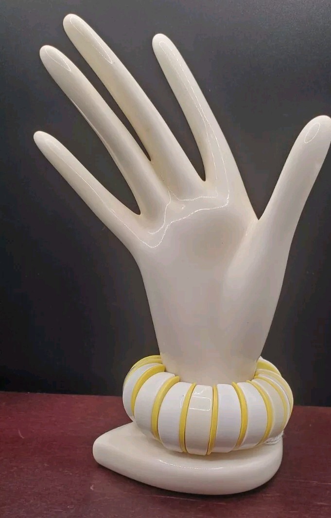 Vintage Very Retro Yellow & White Plastic Stretch Expanding Cuff Bracelet