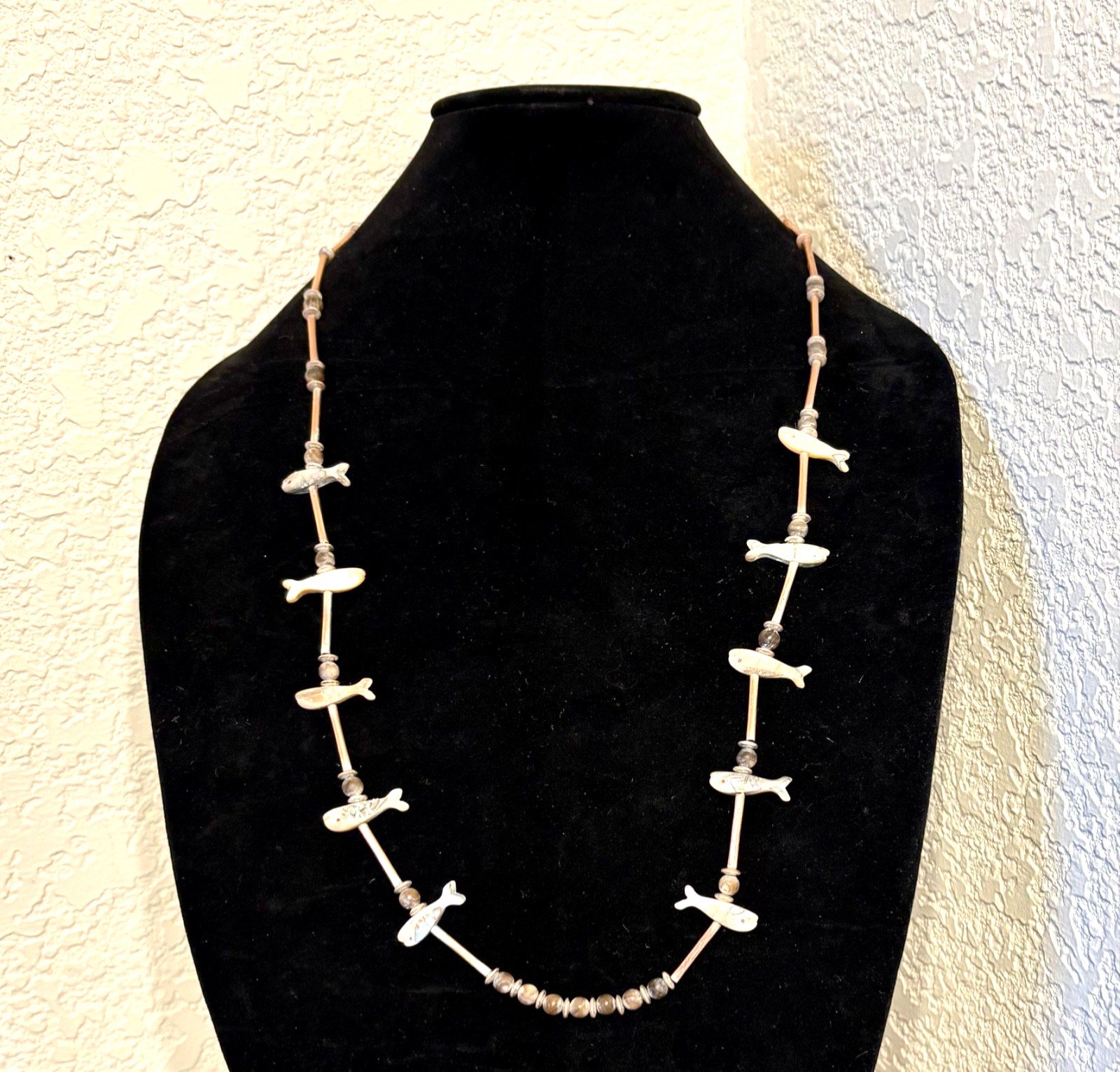VTG. Unusual Copper Tubing & Mother of Pearl Fish Fetish Necklace, 32”, 10 Fish