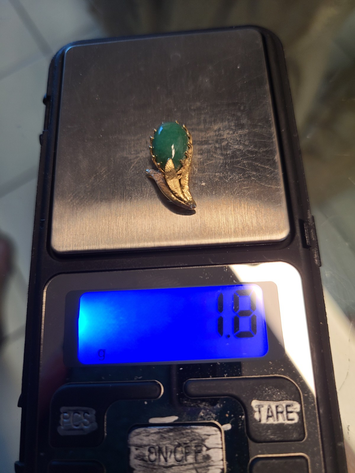 14K Yellow Gold Natural Green Jade Pendant – Pear Cabochon, Elegant Leaf Design