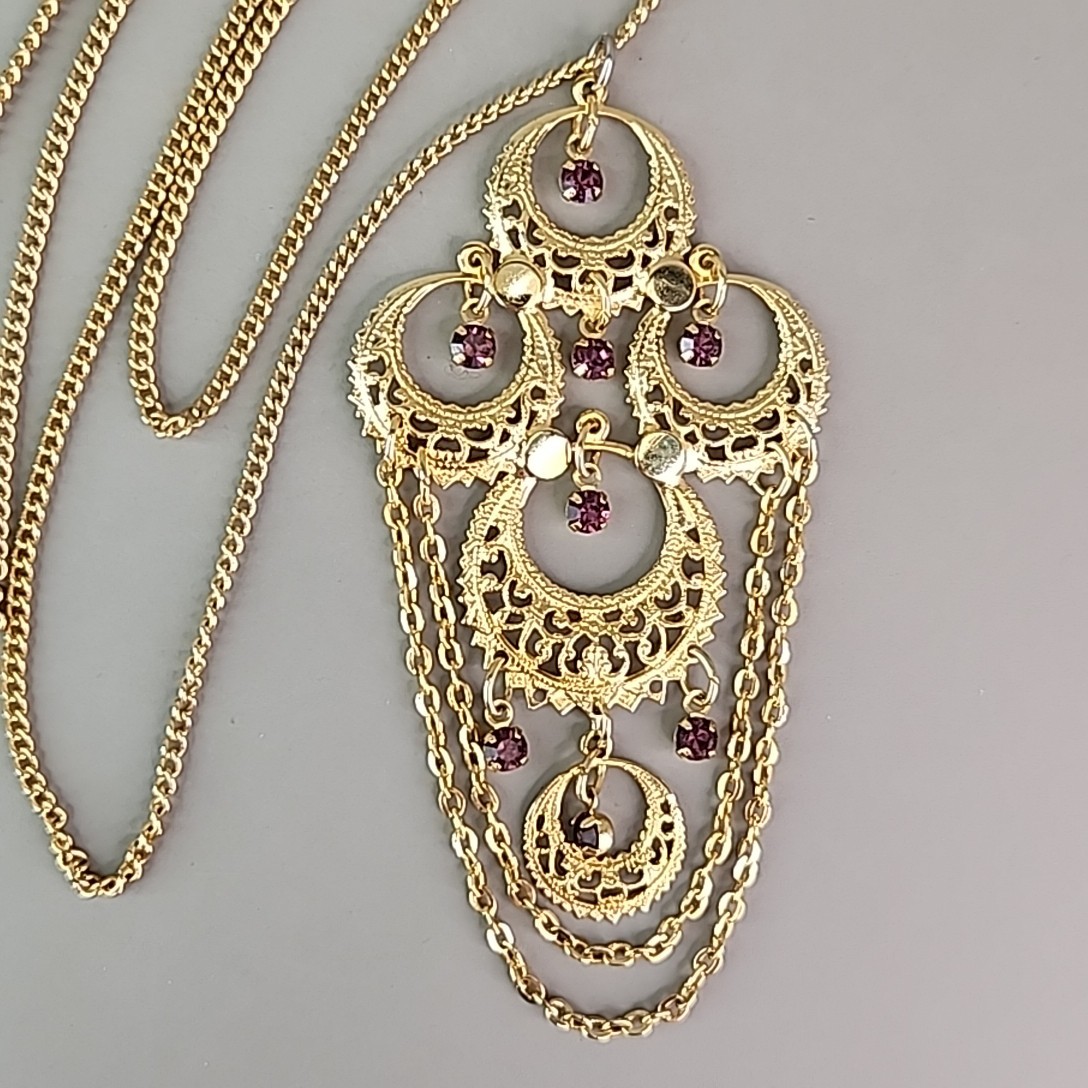 Vintage Chandelier Necklace Purple Rhinestone Gold Tone Filigree Lightweight 24″