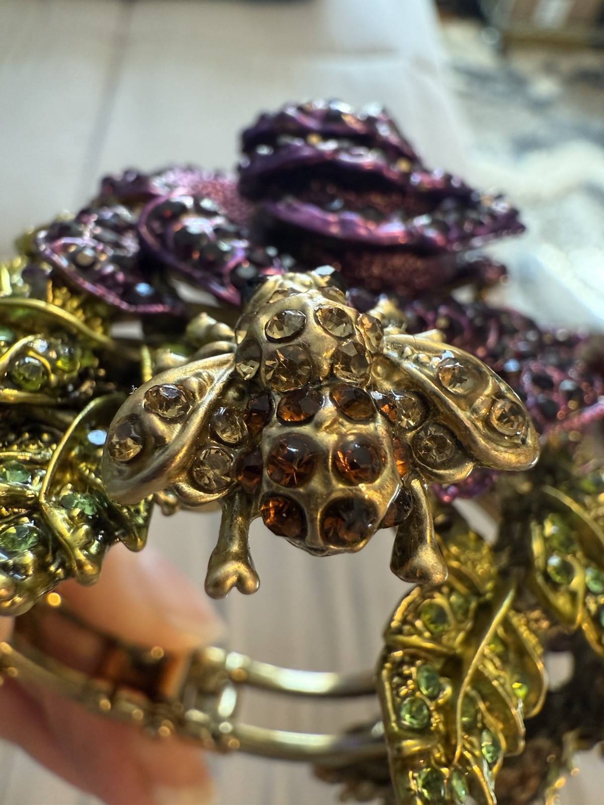 VTG OPC CRYSTAL RHINESTONE PURPLE ROSE BRACELET WITH BUMBLE BEE! STUNNING!