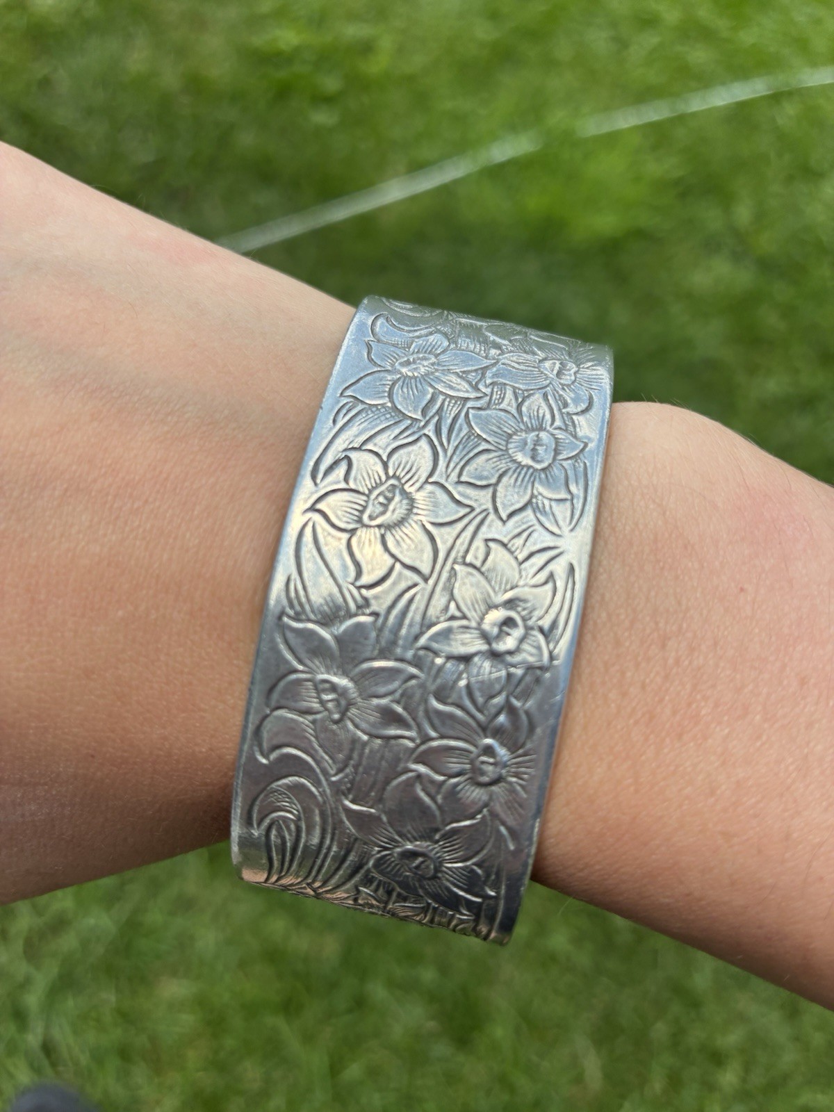 Vintage Salisbury Pewter March Flower Wide Cuff Bracelet Adjustable No Tarnish