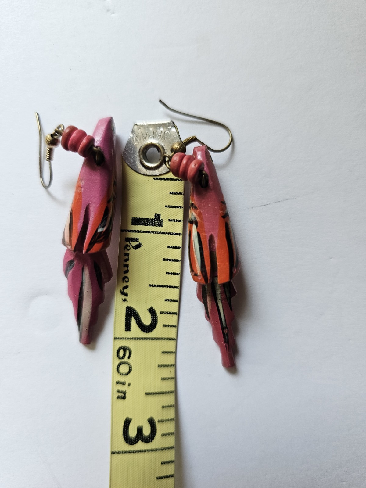 Vtg Wood Flat Pink Bead Necklace Barrell Clasp 17″ Tropical W Parrott Eearings