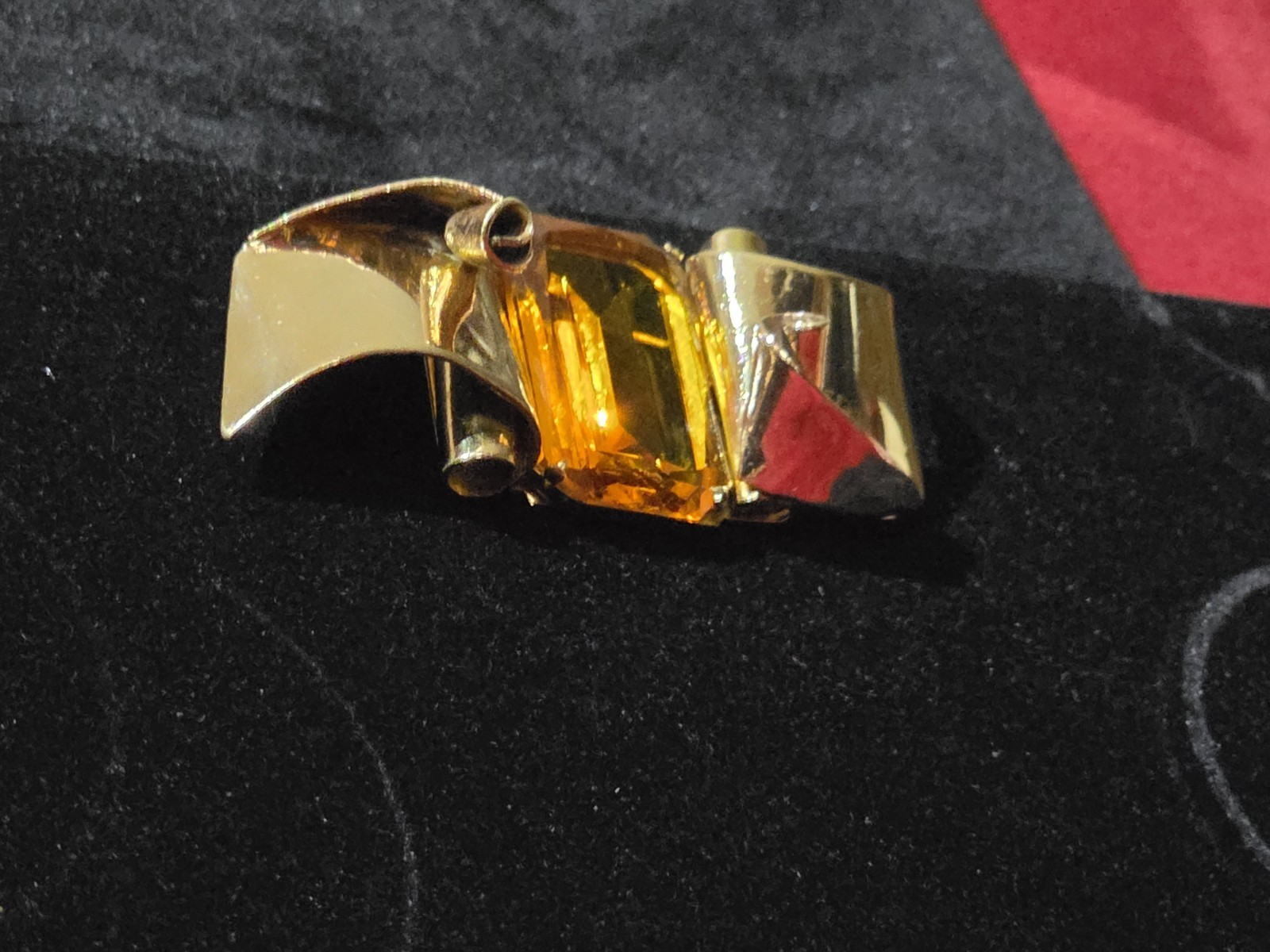 Coro Signed 1942 “Massive Wave” Brooch – Amber Glass – Designed byAdolph Katz