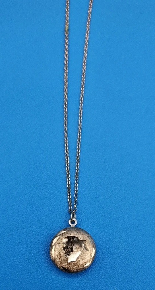 Vintage Silhouette Sterling Necklace With Small Diamond In The Center Very Rare