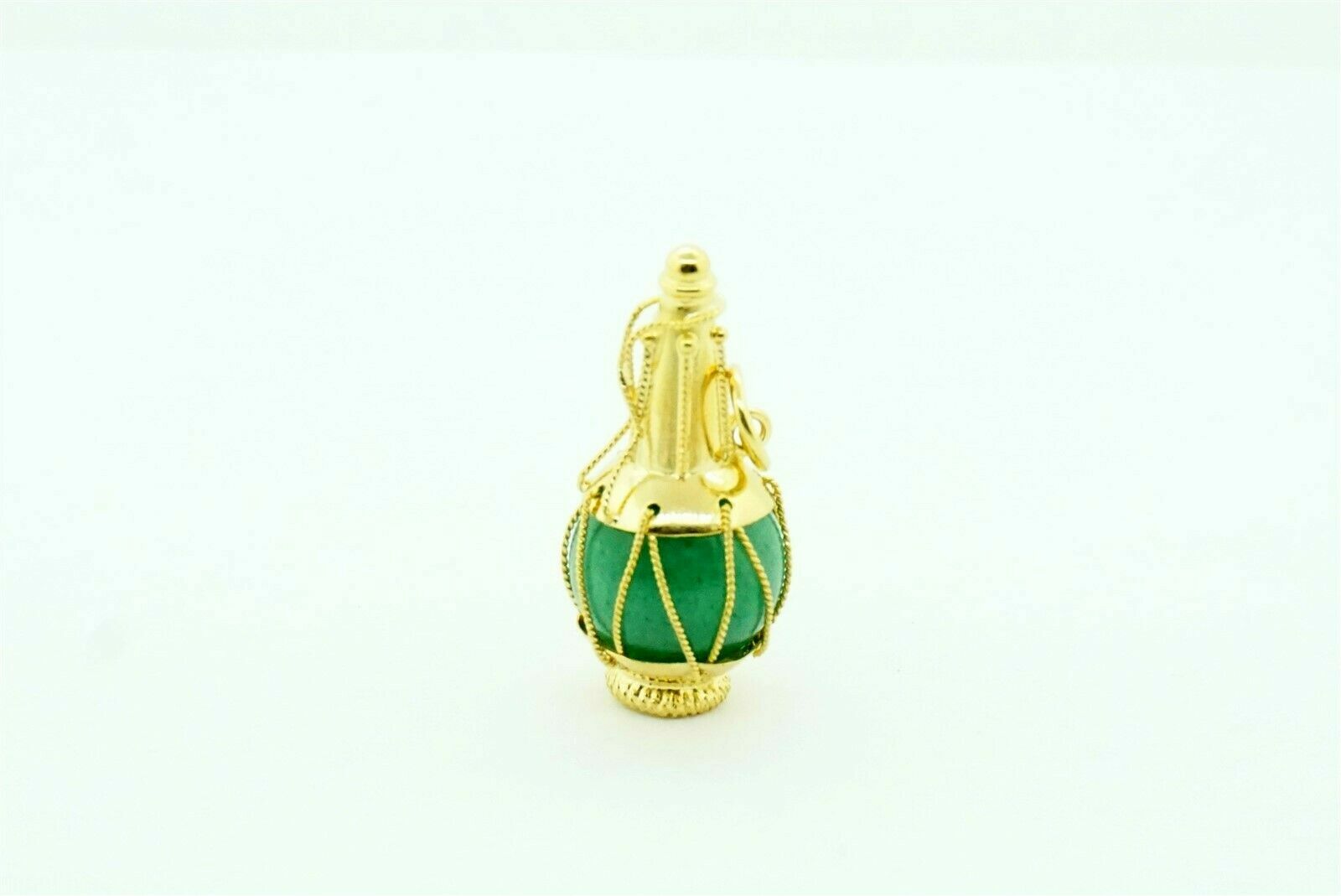 Estate 18k Yellow Gold Vintage Bottle Charm Art Jewelry Fine Jade 8.4g 31.8mm