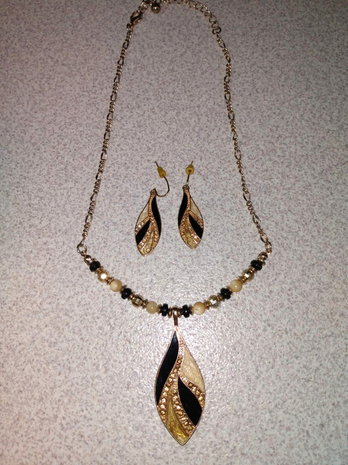 LOVELY DRAMATIC GOLDTONE-ENAMEL-RHINESTONE NECKLACE & EARRINGS SET SIGNED KC
