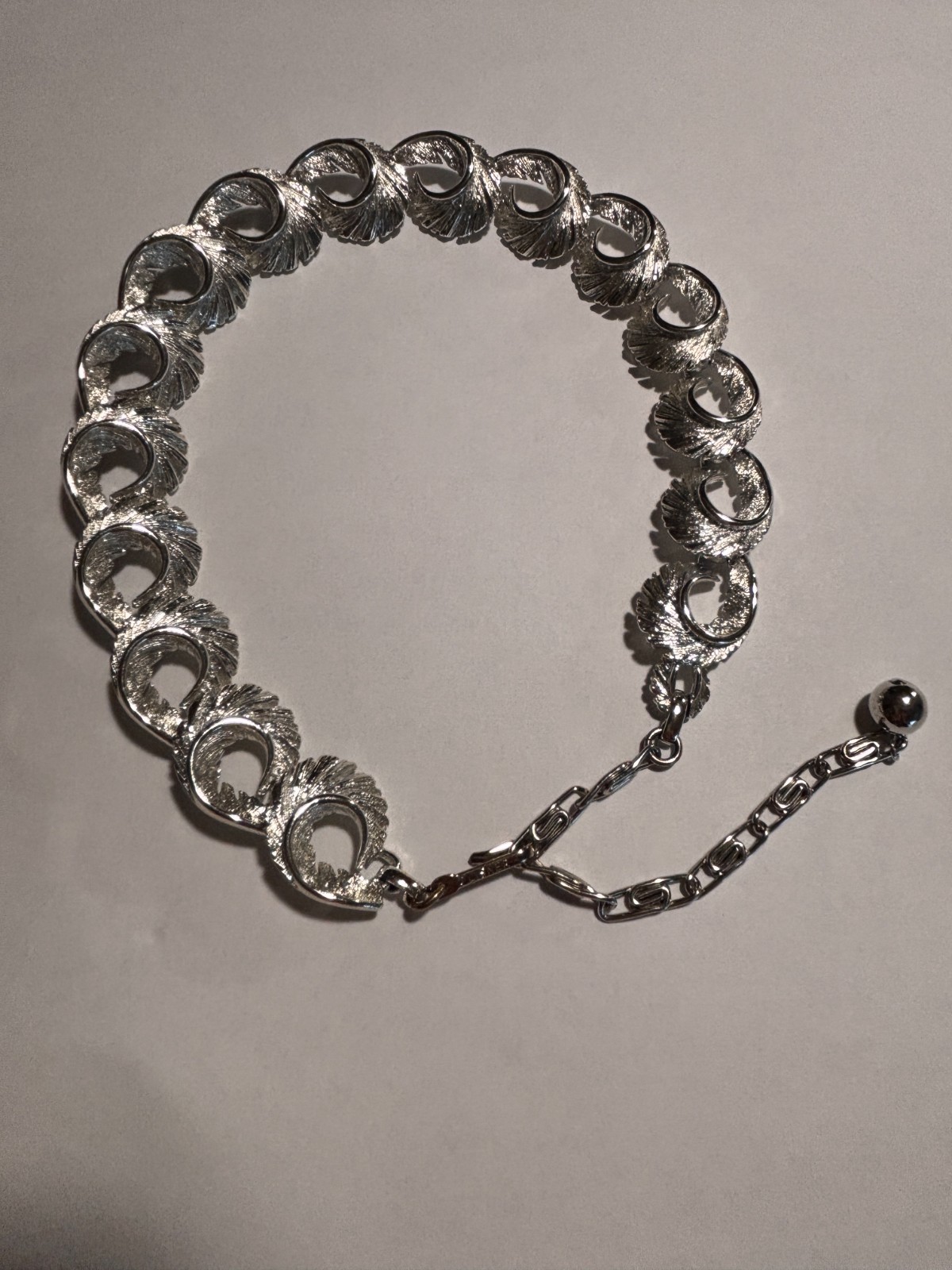 VINTAGE LISNER signed silver wave link scroll choker necklace 16″ adjustable