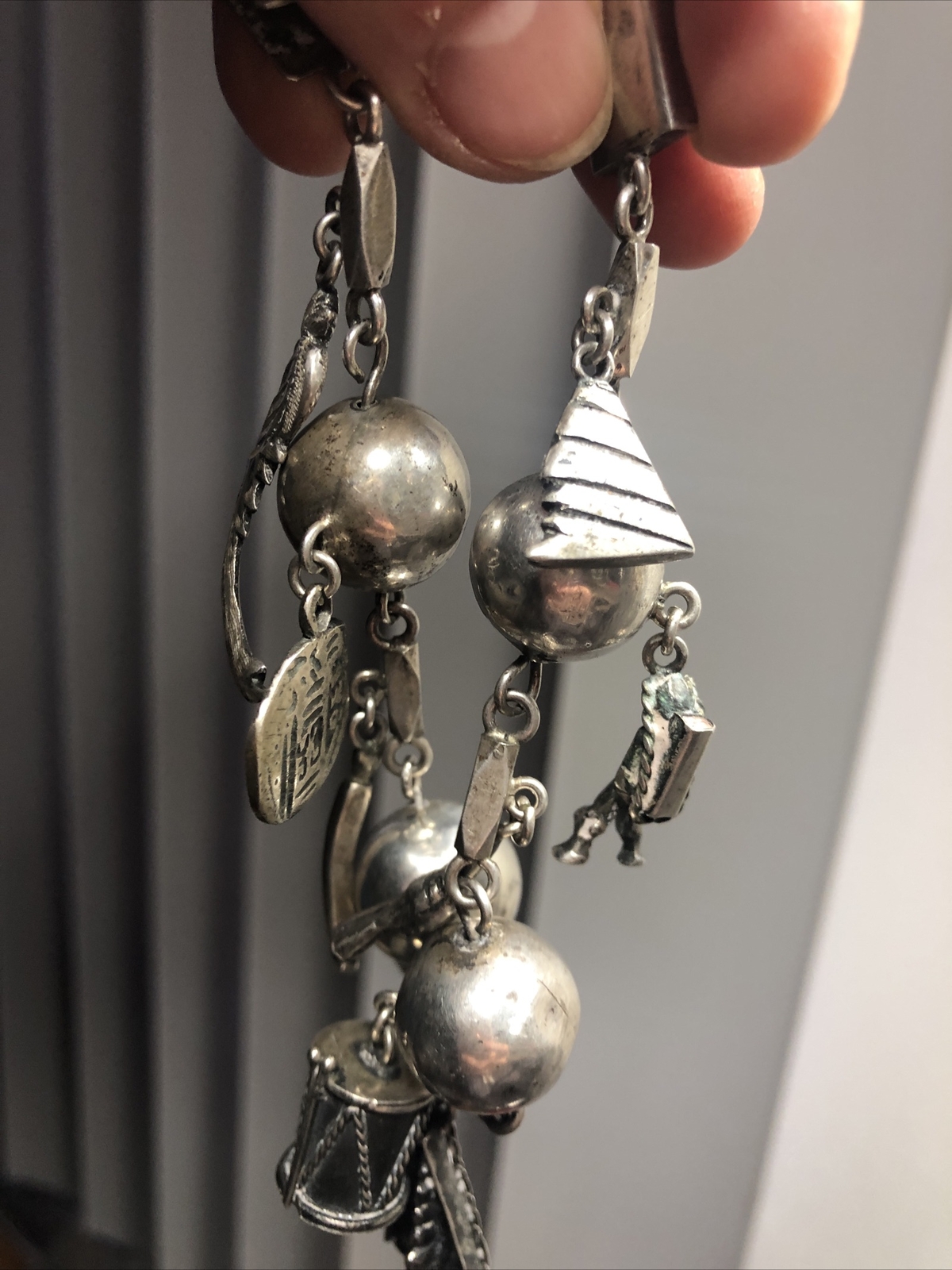 Vintage GUATEMALA Silver 900 Many Figural Dangle Charm Ball Link bracelet 7 1/2″