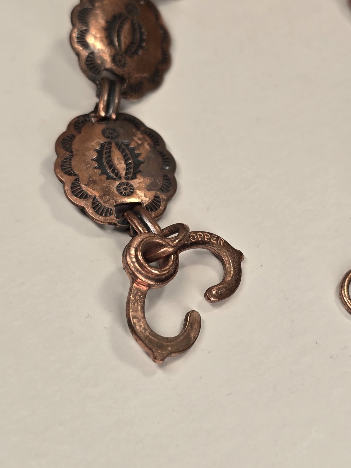 BEAUTIFUL 3/4″ WIDE ESTATE SOLID COPPER STAMPED CONCHO LINK BRACELET 7 3/8″ LONG