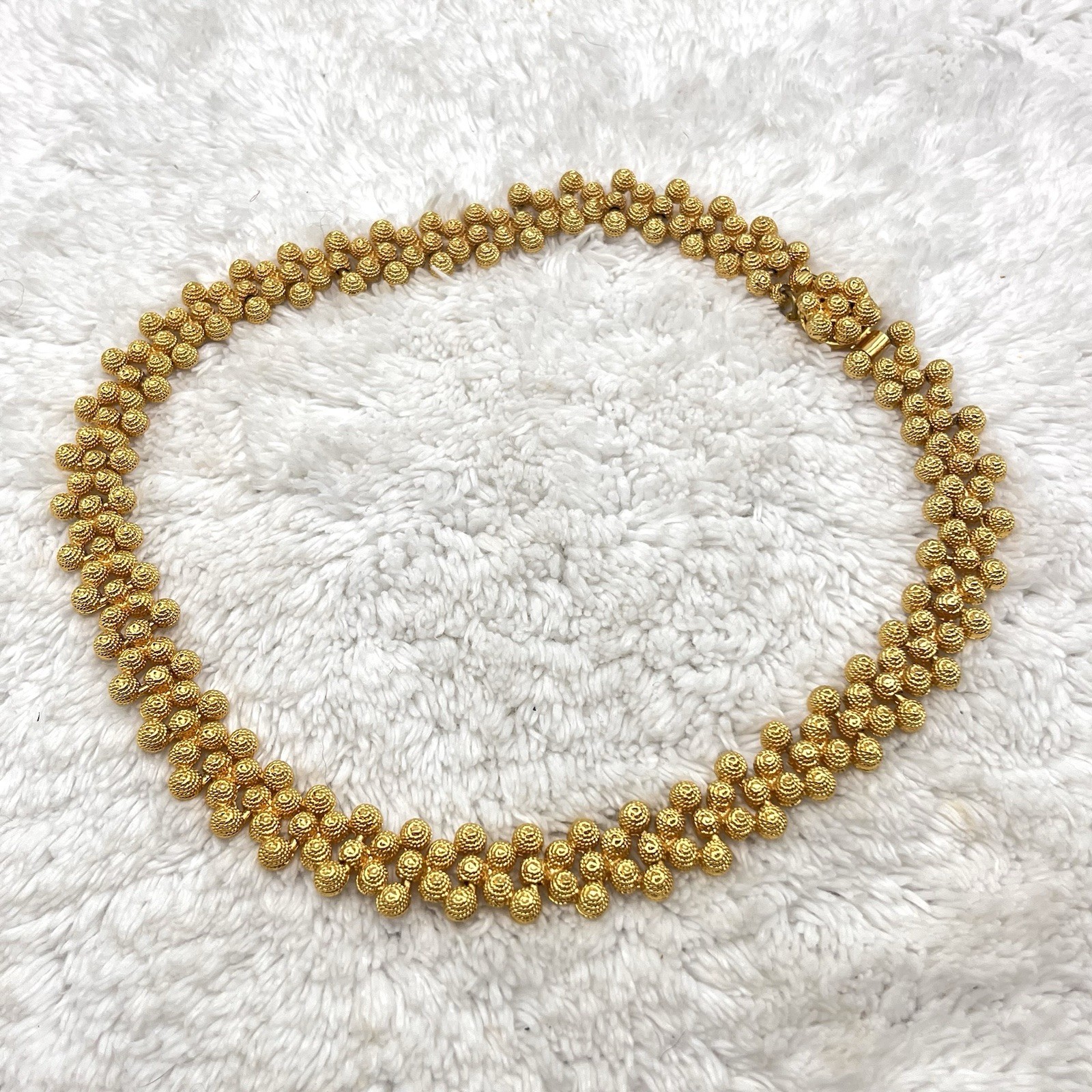 Vintage Popcorn Cluster Necklace Chunky Gold Tone Fancy Box Clasp 16.5″