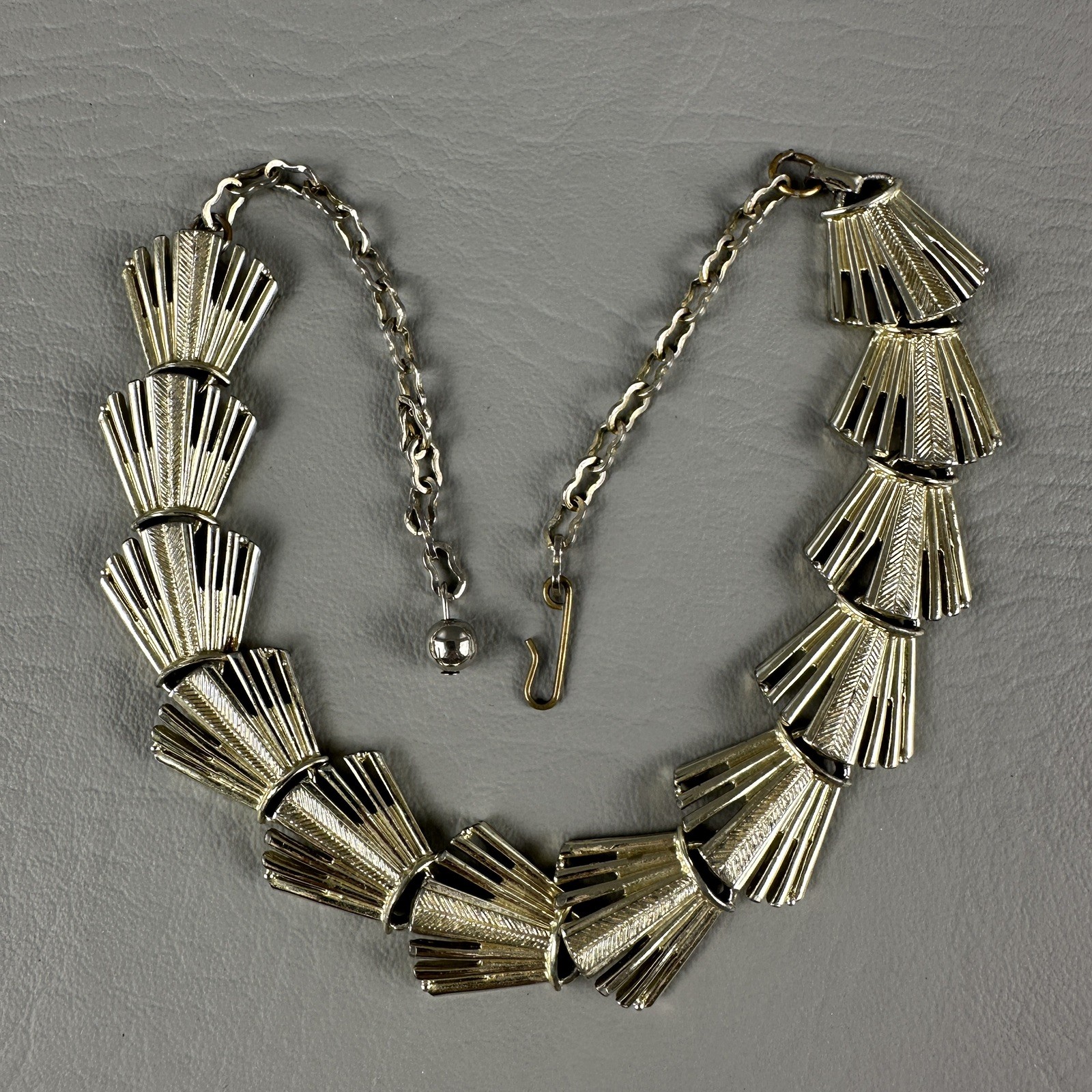 Vintage Art Deco Link Necklace Gold Tone Fan Statement Adjustable 13–14″