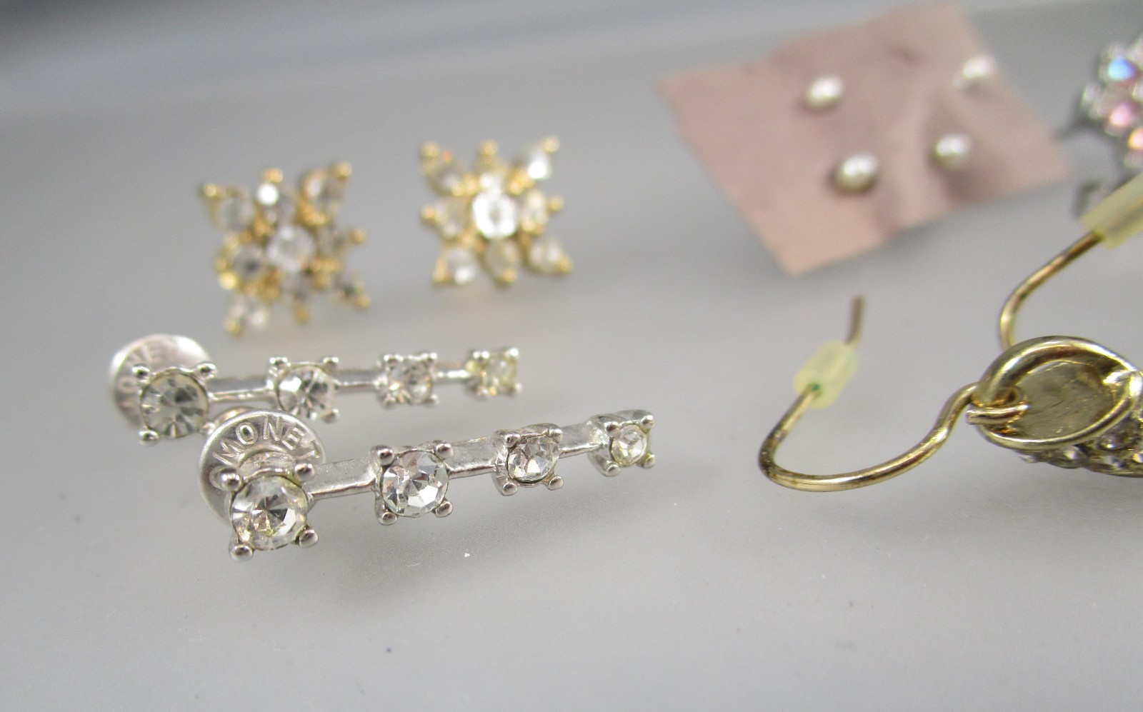 Vtg Mod Retro Varying Colors & Multi Styles LOT of 7 Post Pierced Earrings 152C