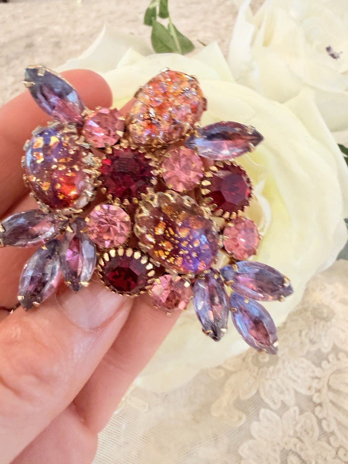 Juliana Style Brooch Pin Pink Red Purple Stones Rhinestone Gold Tone Vtg