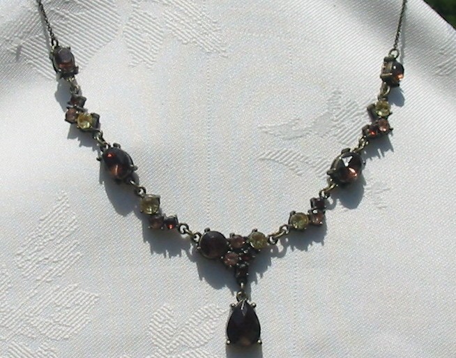 Vtg Avon Bronze Tone Brown Green Rhinestone Necklace Earrings Y-Drop Necklace