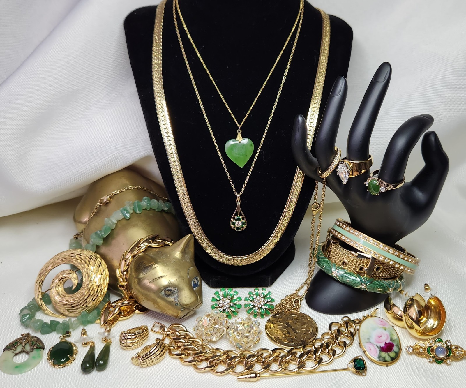 Collection Vintage & Modern Jewelry Green Goldtone Jade
