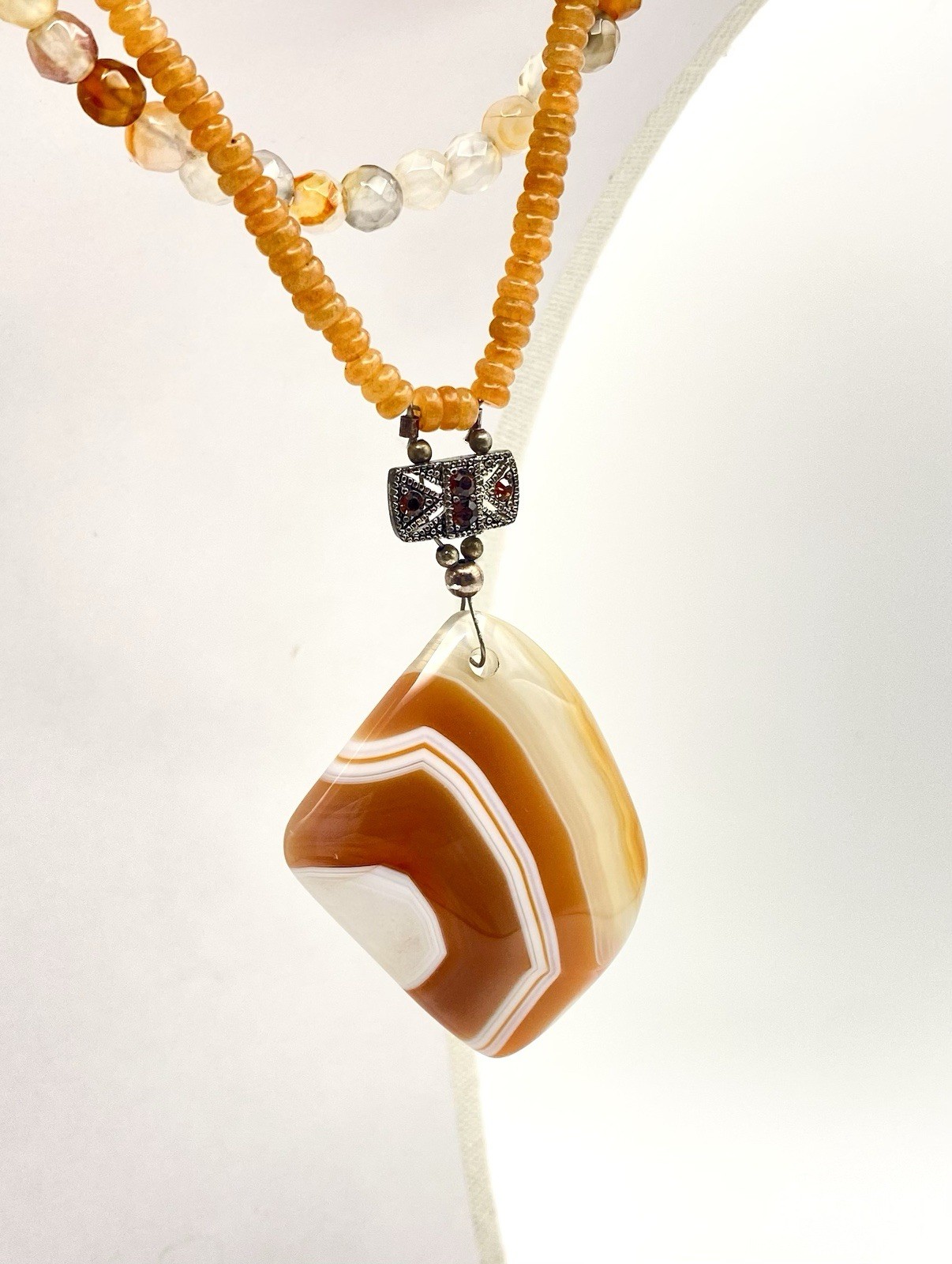 Vintage Silver Plated Banded Caramel Agate Necklace Pendant Two Strand Estate