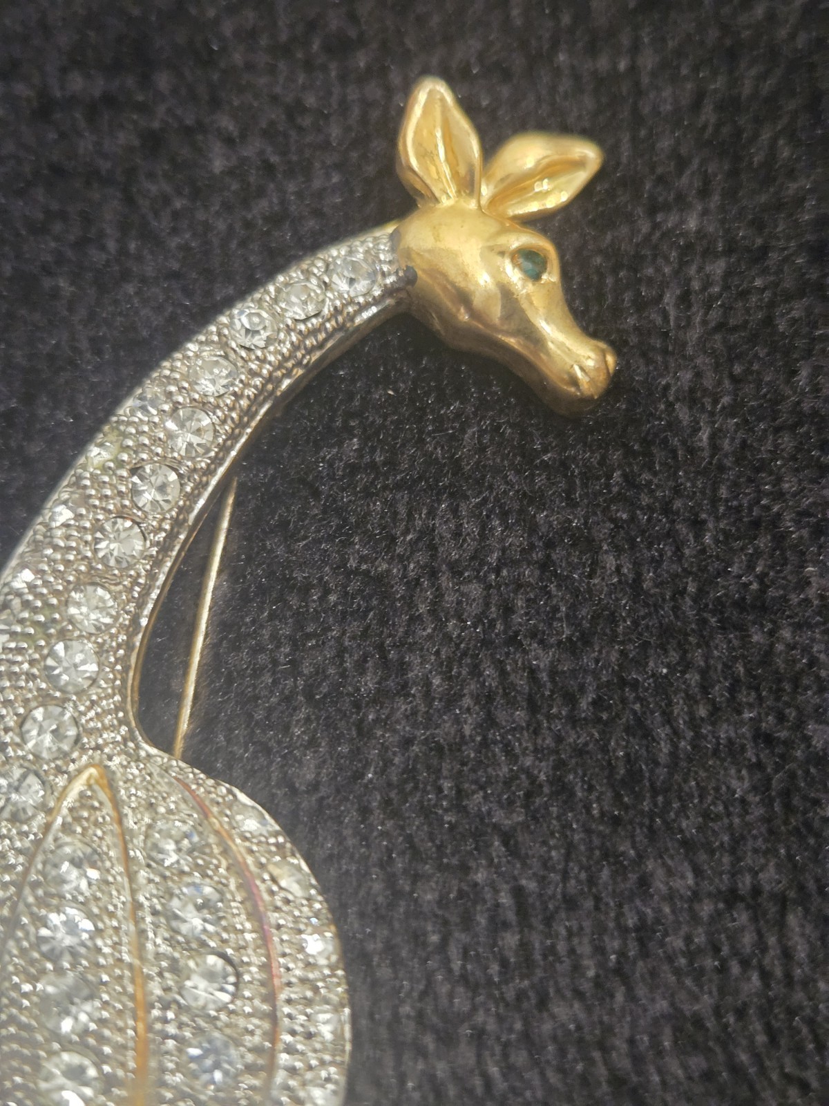 Vintage Rhinestone Giraffe Brooch Gold Tone Pin Green Rhinestone Eye 🦒