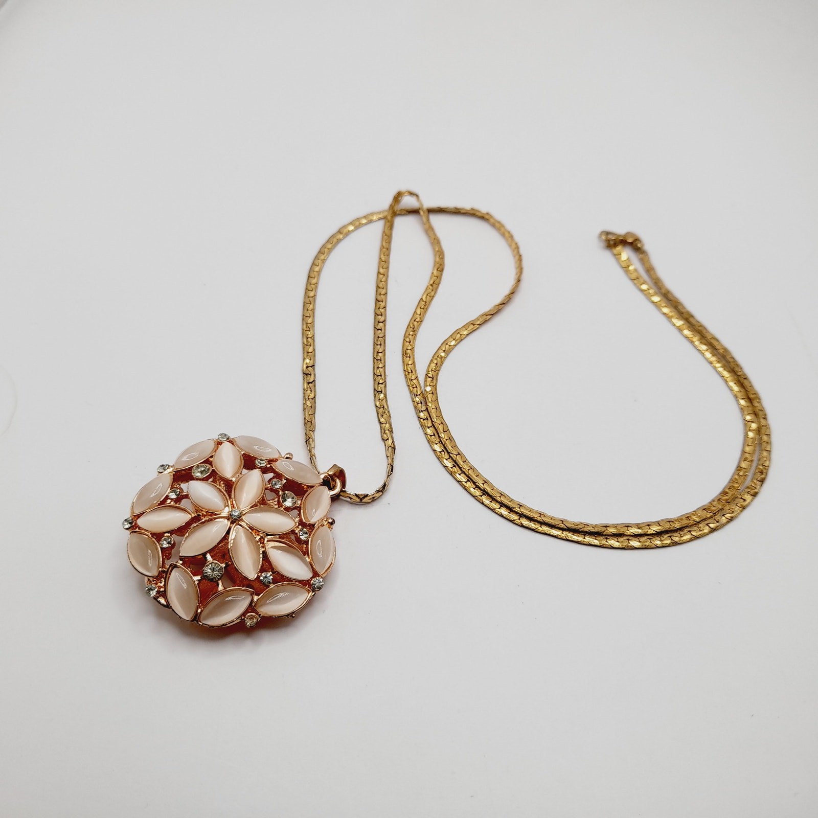 Vintage Monet 30” Gold Chain Necklace Sister Clasp w/ Removable Pendant