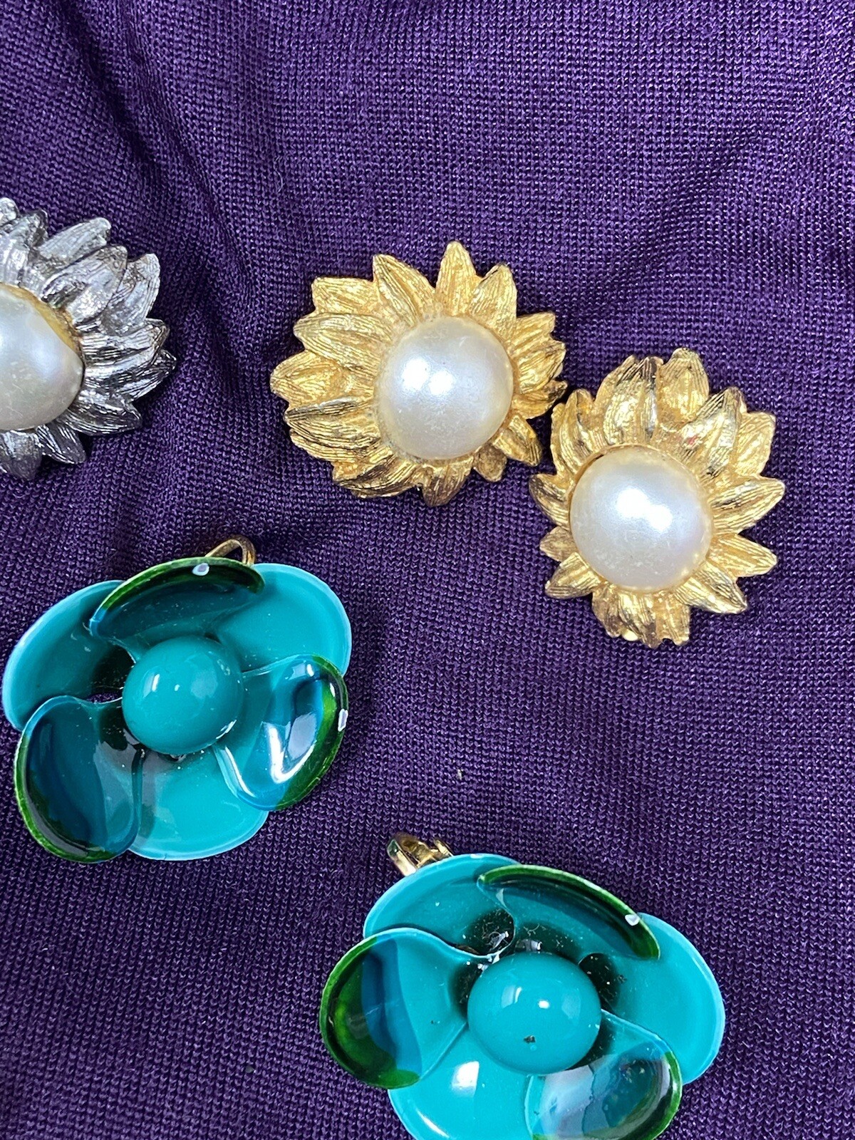 Vintage lot of 5 Gold Tone Clip on Earrings 60’s 70’s 80’s MCM MOD Estate