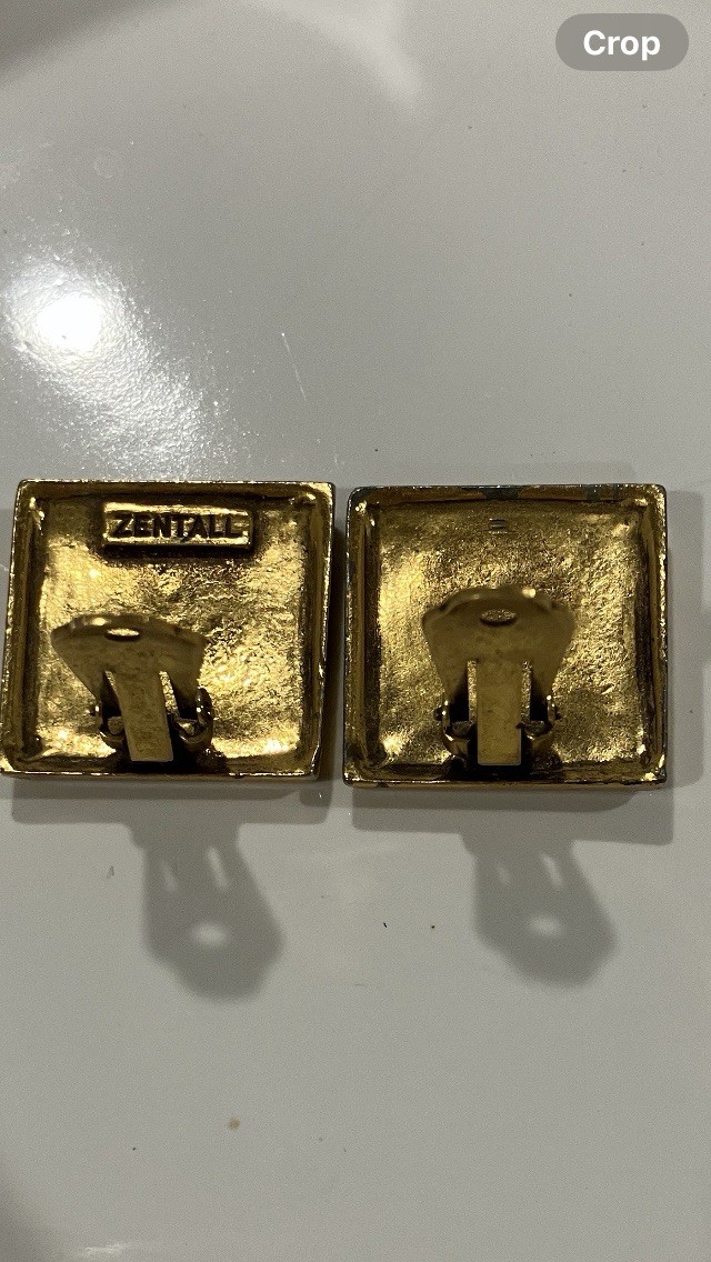 VINTAGE SQUARE ROOSTER CLIP ON EARRINGS SIGNED ZENTALL