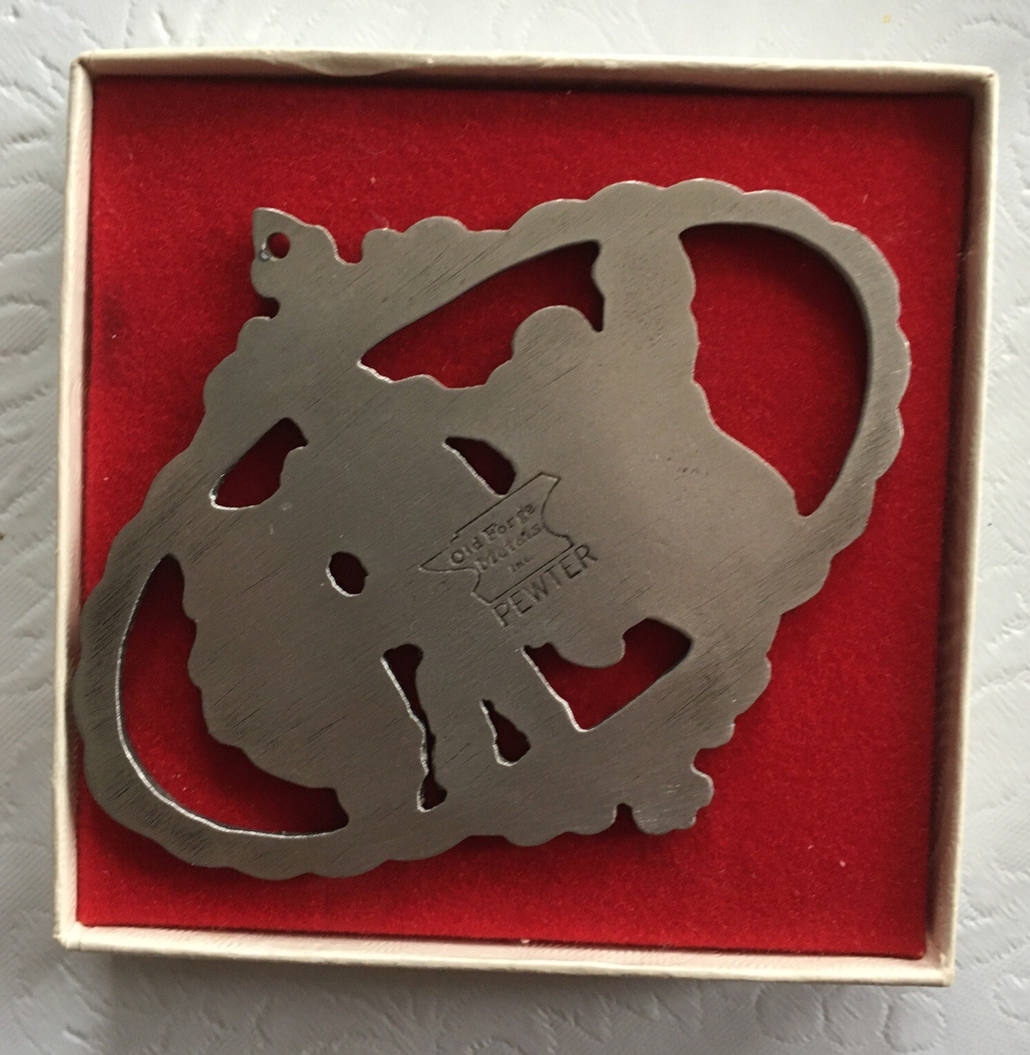 Old Forge Metals Vintage “Ring Around the Rosey” Pewter Pendant #OR108 in Box