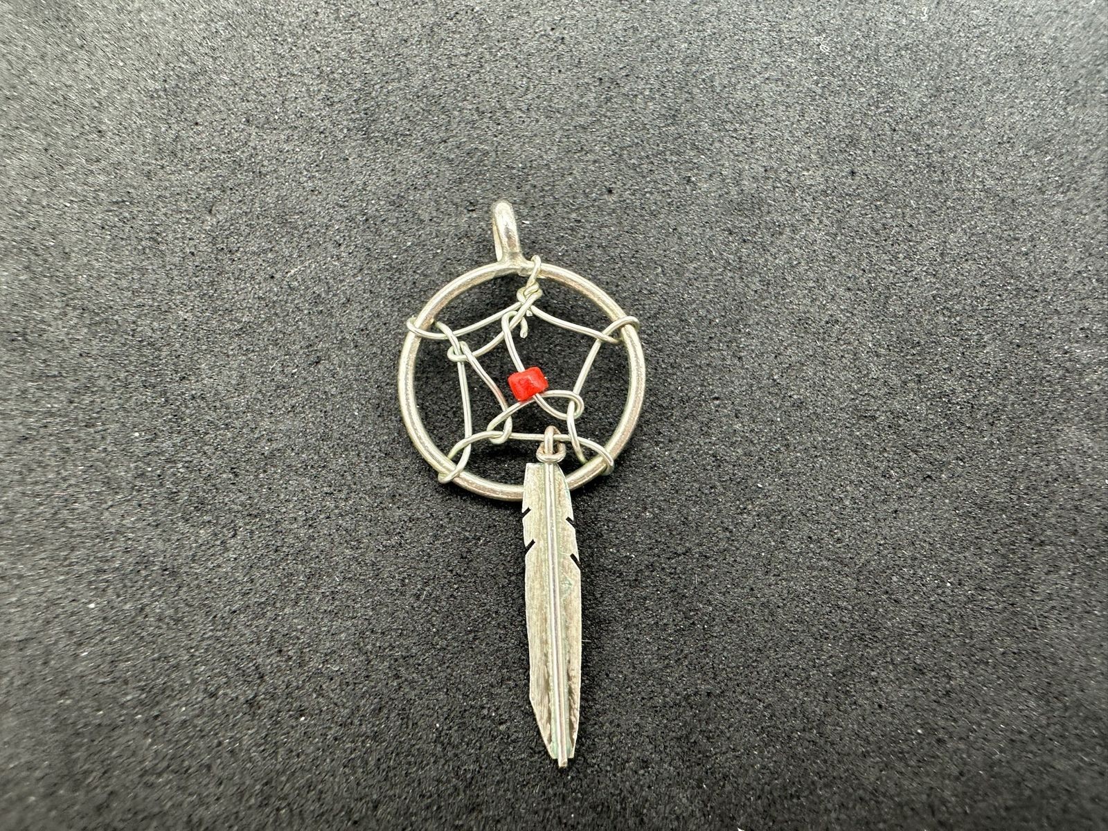 0.85g Vintage Sterling Silver 925 Dreamcatcher Feather Red Bead Pendant M