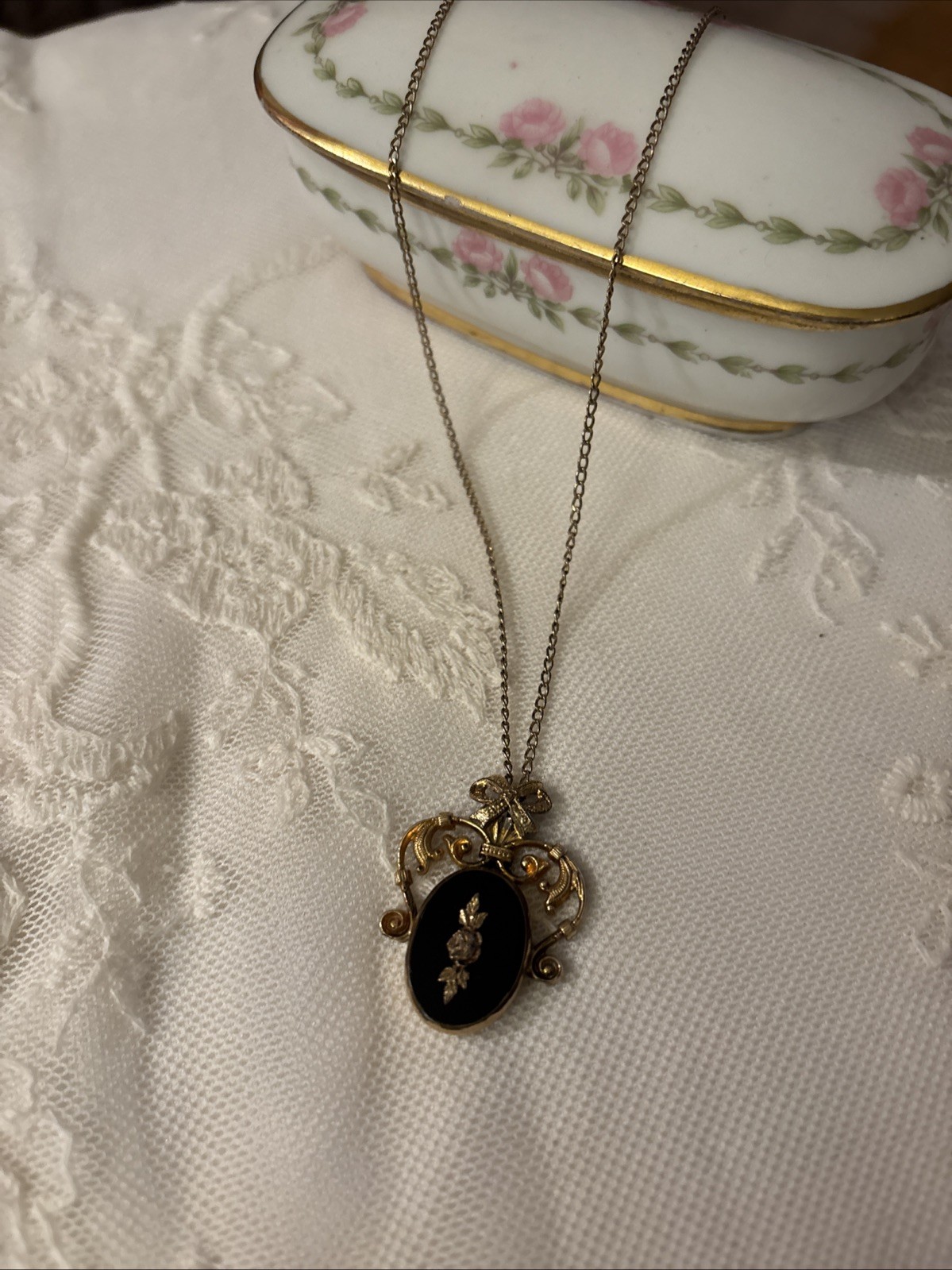 J.J. White Black Onyx And 12k GF Pendant And Chain Necklace-Vintage