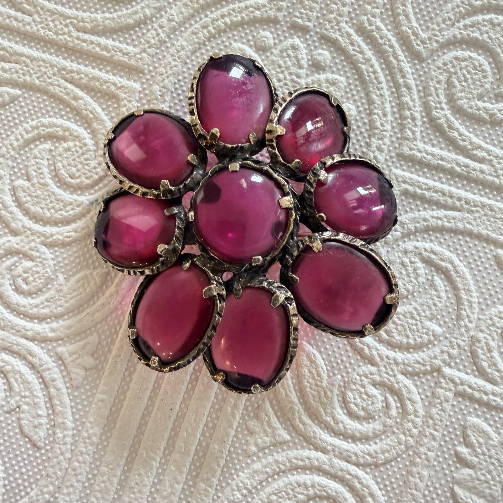 Rare Vintage Crown Trifari Brooch Pin Pendant Cranberry Red Gripoix Glass Domed