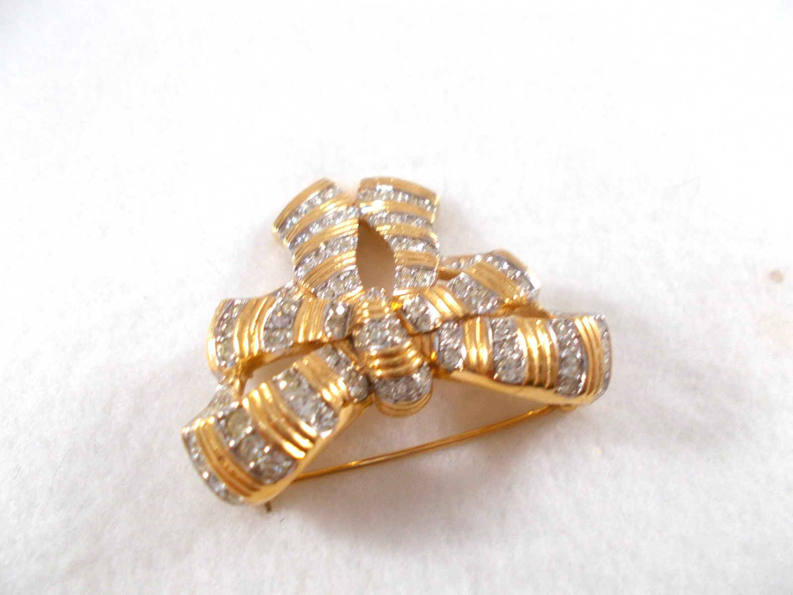 Vintage Gold Tone Ribbon Brooch with Pavé Set Crystal Rhinestones Free Shipping