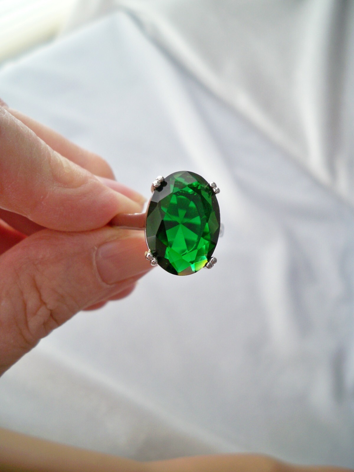 925 Sterling Silver 15ct Emerald Green Oval Cubic Zirconia Ring Size 10