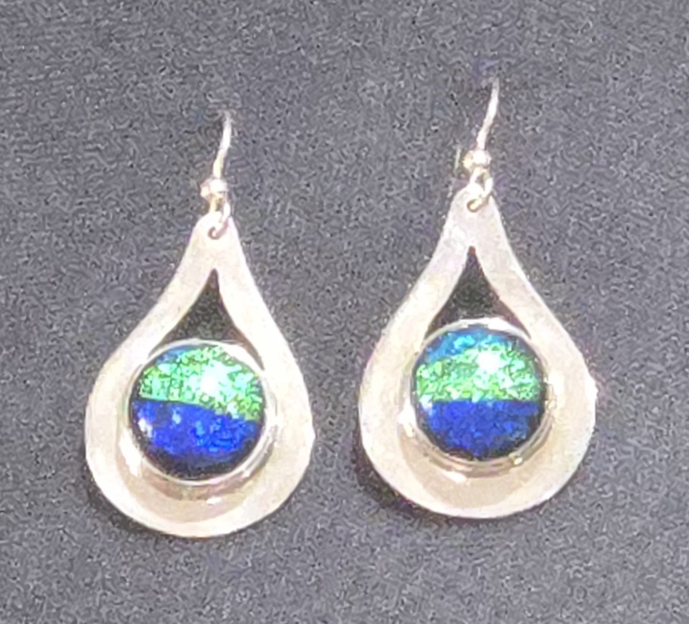 1980s DOMINIQUE DINOUART DDD Sterling Silver Dichronic Glass Teardrop Earrings