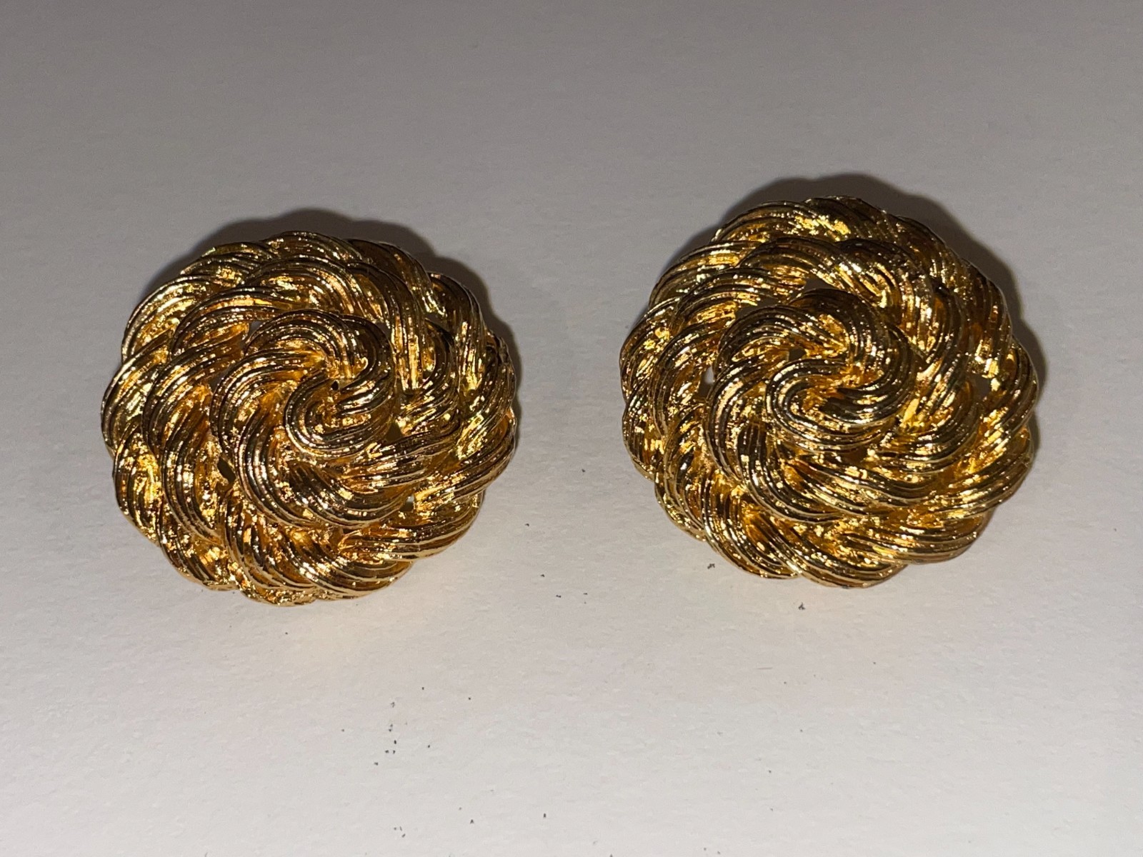 Vintage Anne Klein Gold-tone textured Multi Strand Rope Design clip-on Earrings.
