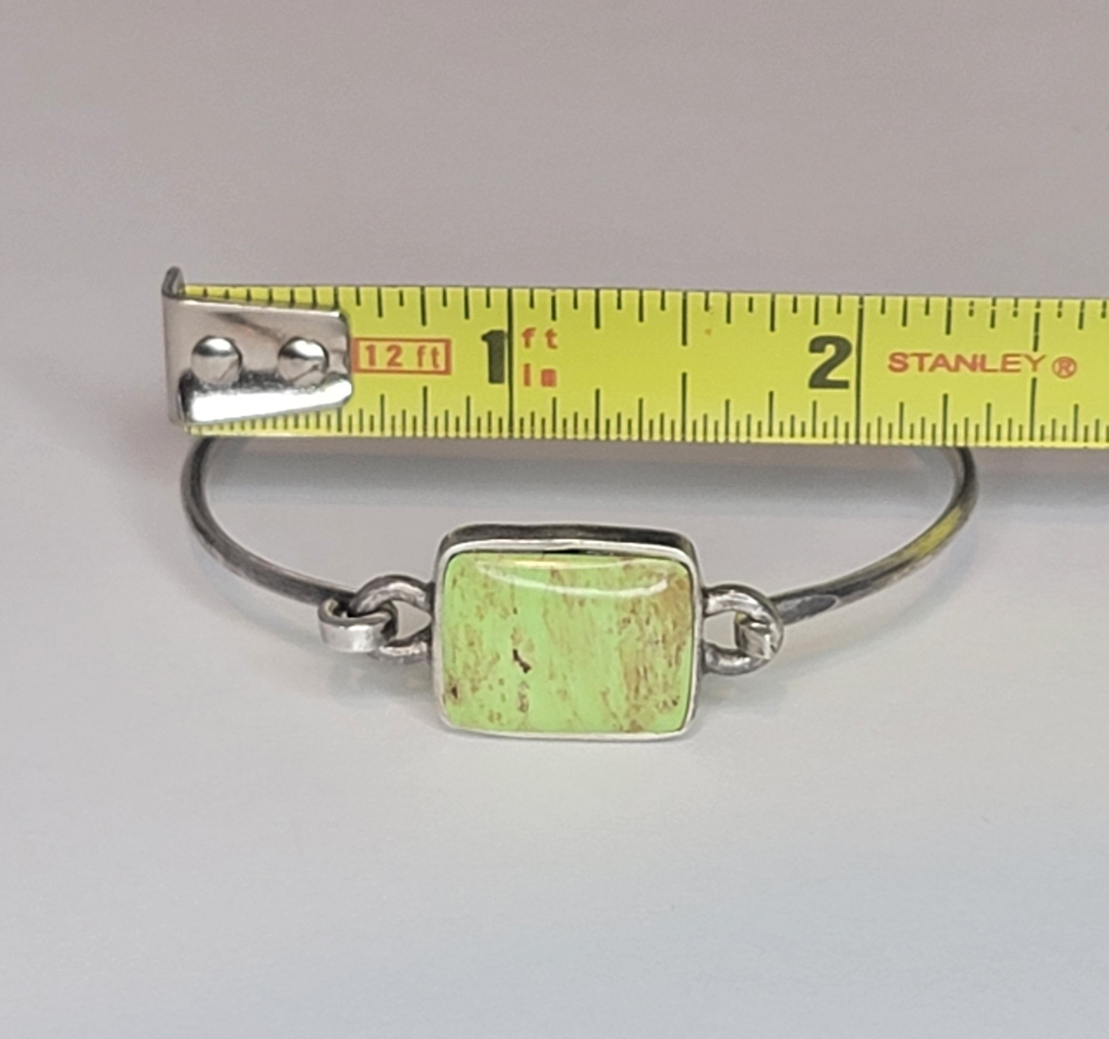 Vintage Womens Silver Hindged Bracelet With Green Stone Stamped 925