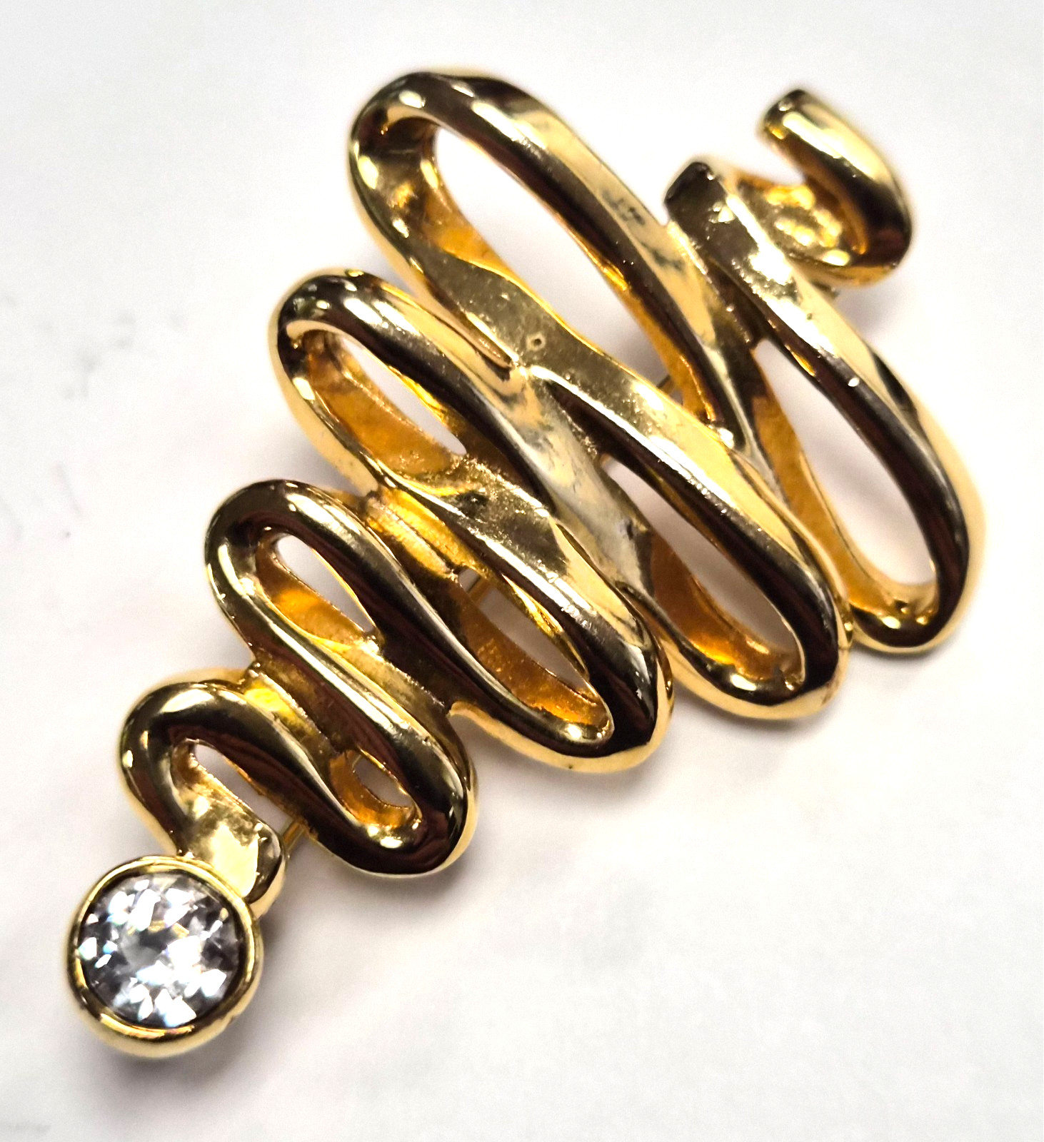 Vintage 90’s Signed ANNE KLEIN Gold Tone Ribbon Christmas Tree Pin / Brooch