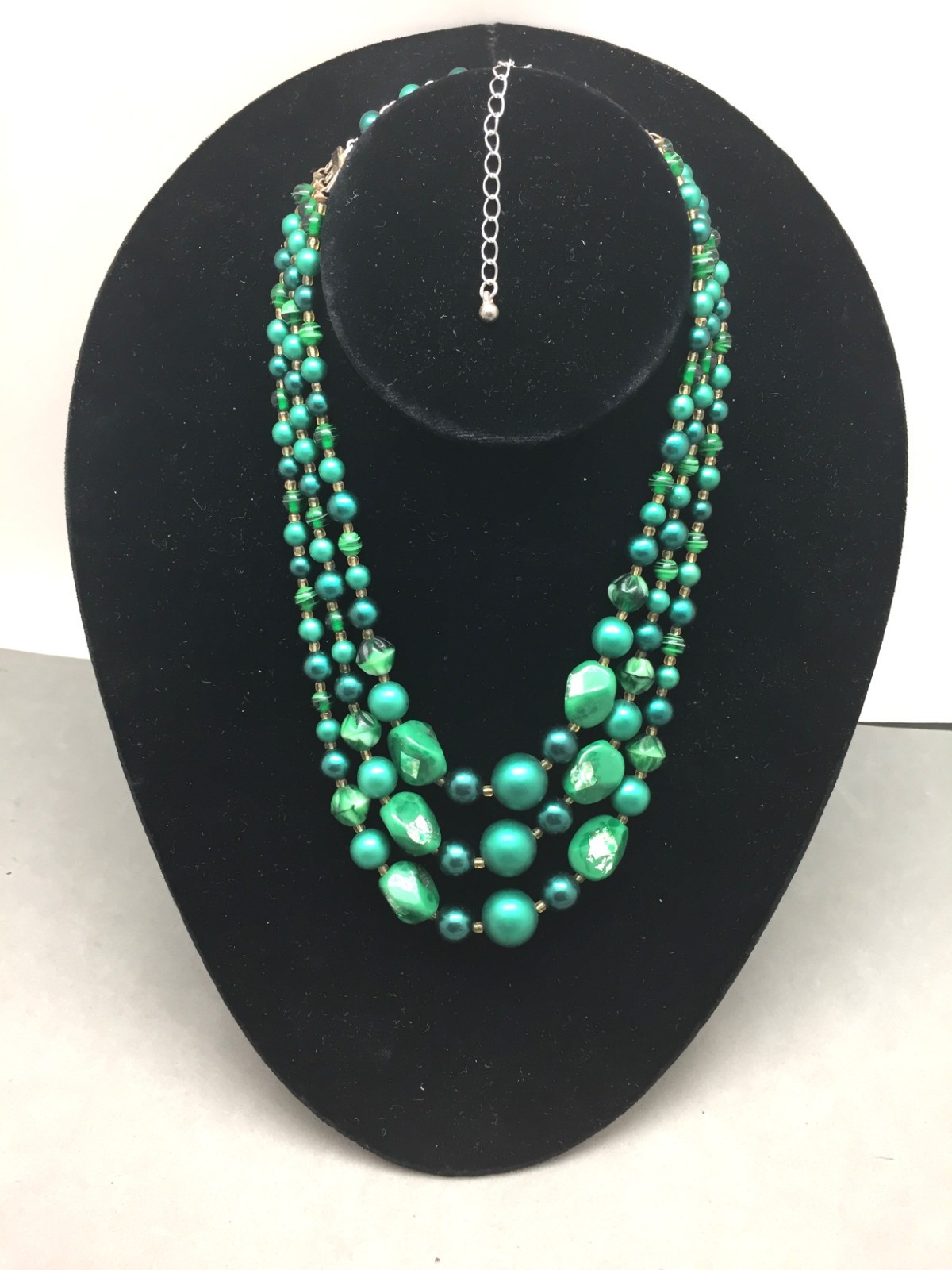 Vintage Multi-Strand Green Glass Bead Layered Necklace Japan 16″-18″ Foil Beads