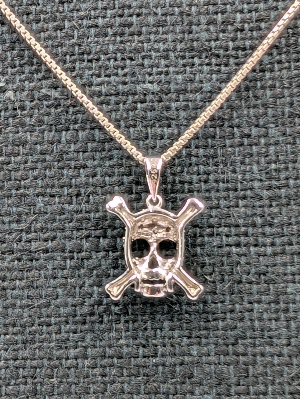 By Marsala Mfg Vtg Sterling 925 Diamond Skull Crossbone Pendant 16″ Box Necklace