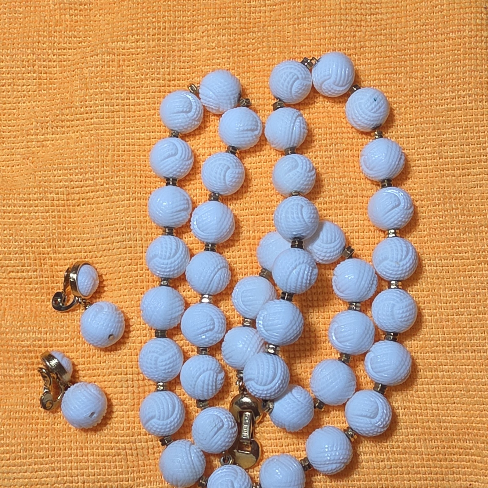 White Round Plastic Bead Necklace & Clip-On Earrings Jewelry Set for Women