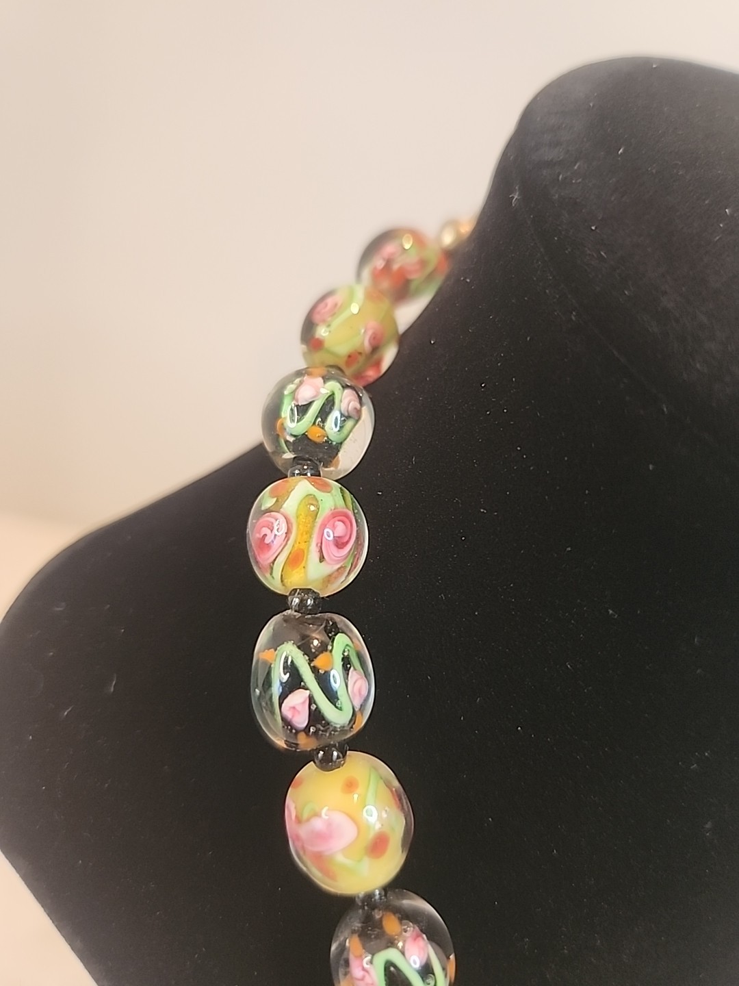 Vintage Multicolor Blown Glass Beaded Floral Necklace W/Toggle Clasp 19″