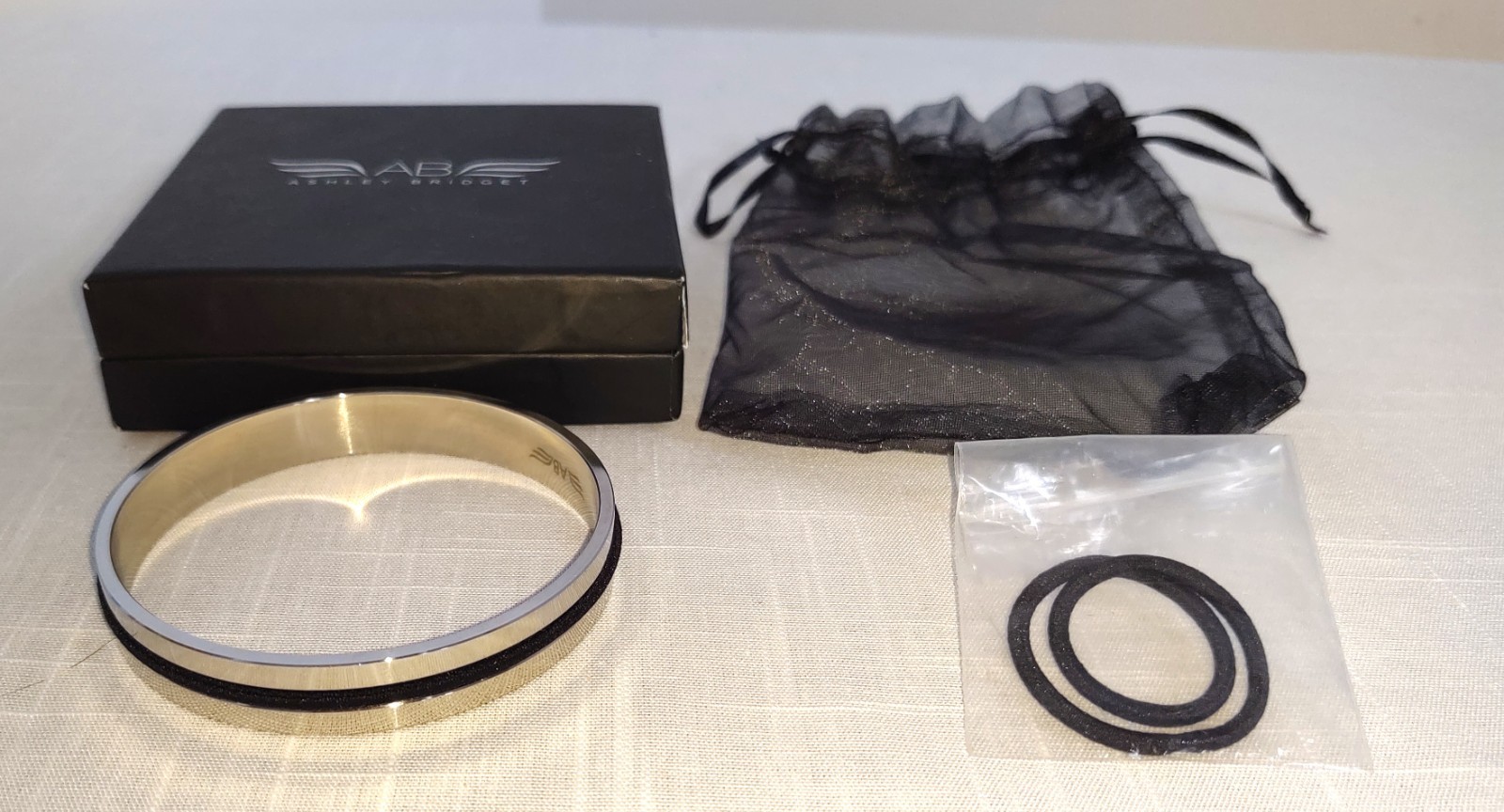 SILVER HAIR TIE BRACELET WITH GIFT BOX