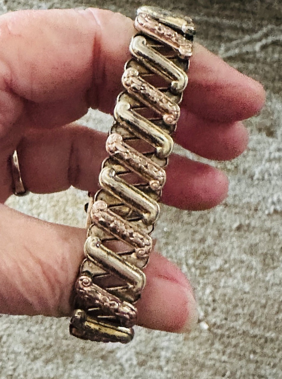 Vintage Lustern 1/20 12K GF on Sterling Expandable Flower Sweetheart Bracelet