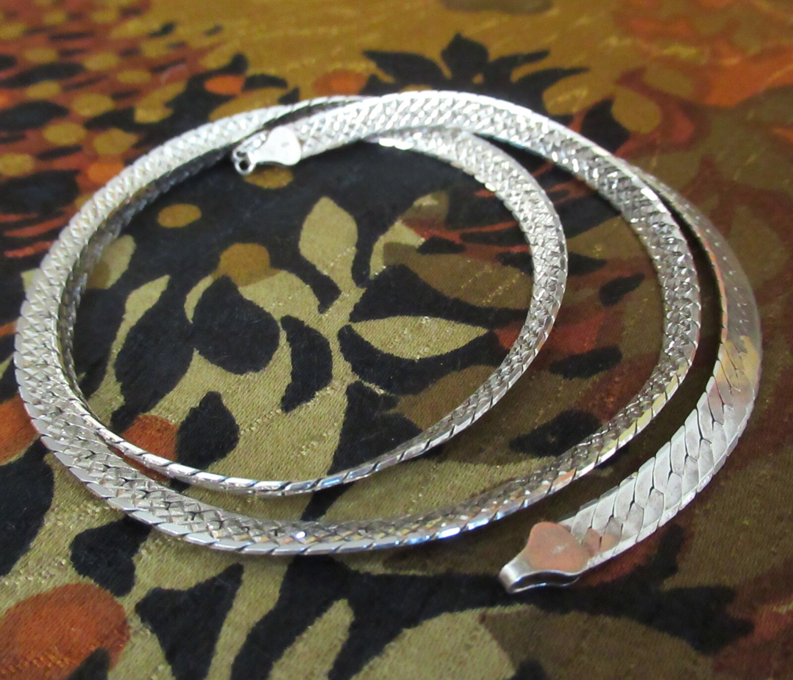 Vintage Sterling Silver Herringbone Link Chain Necklace 925 Italy 5.3mm 24″ Long