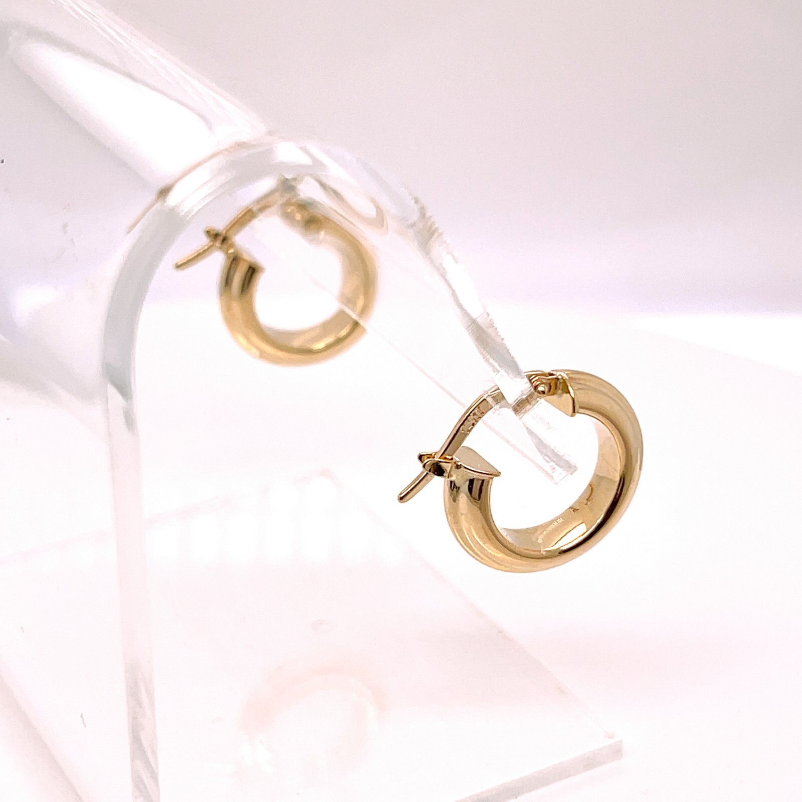 Vintage 14 Karat Gold Italian Hoop Earrings – 14k VR