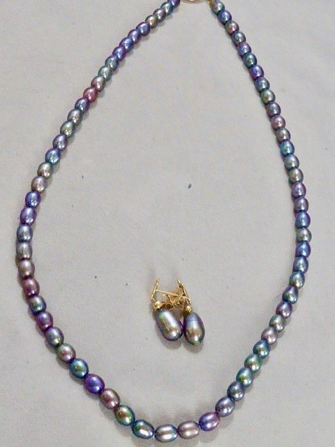 16.5 ” CULTURED gray blue PEARL KNOTTED NECKLACE 14K W GOLD CLASP & EARRINGS