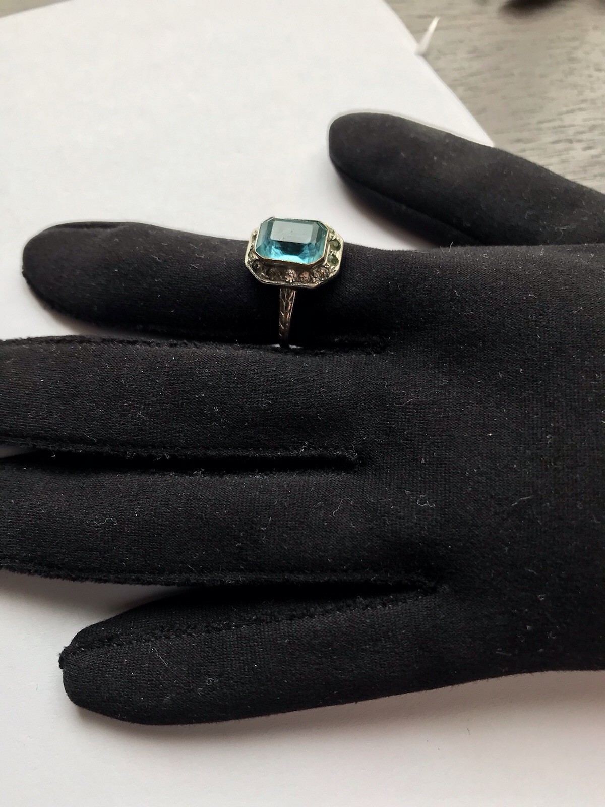 Vintage Art Deco Blue Crystal Ring Green & Clear Surround Approx Size 6.5 Silver