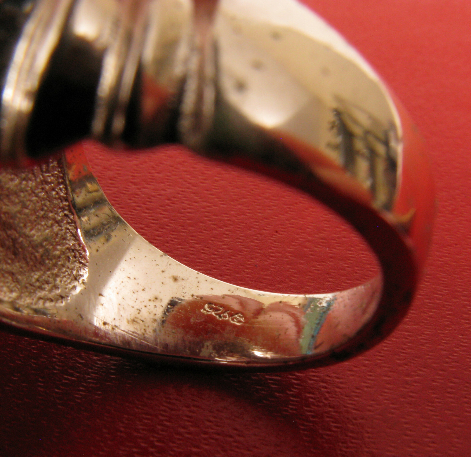 VINTAGE LINDENWOLD FINE JEWELERS STERLING SILVER CUBIC ZIRCONIA COCKTAIL RING !