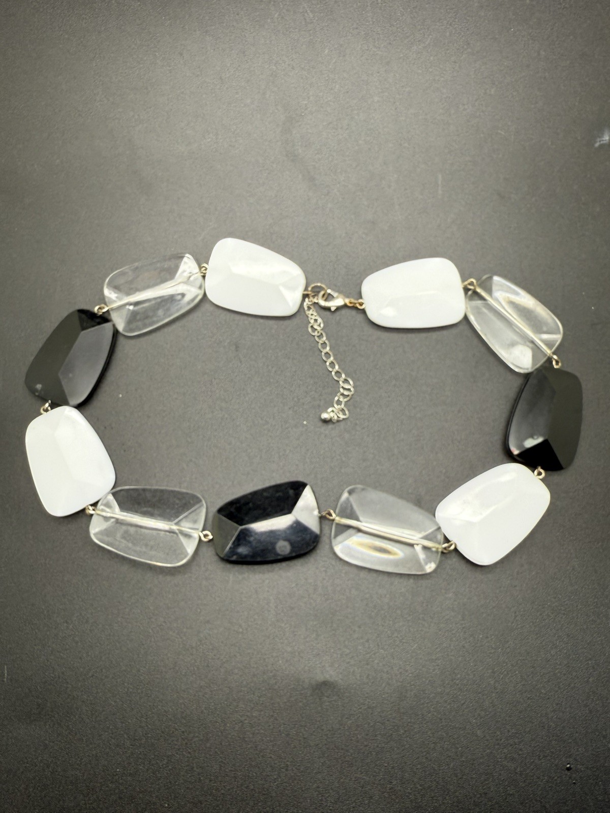 Vintage faceted polished resin multicolor statement necklace choker O8