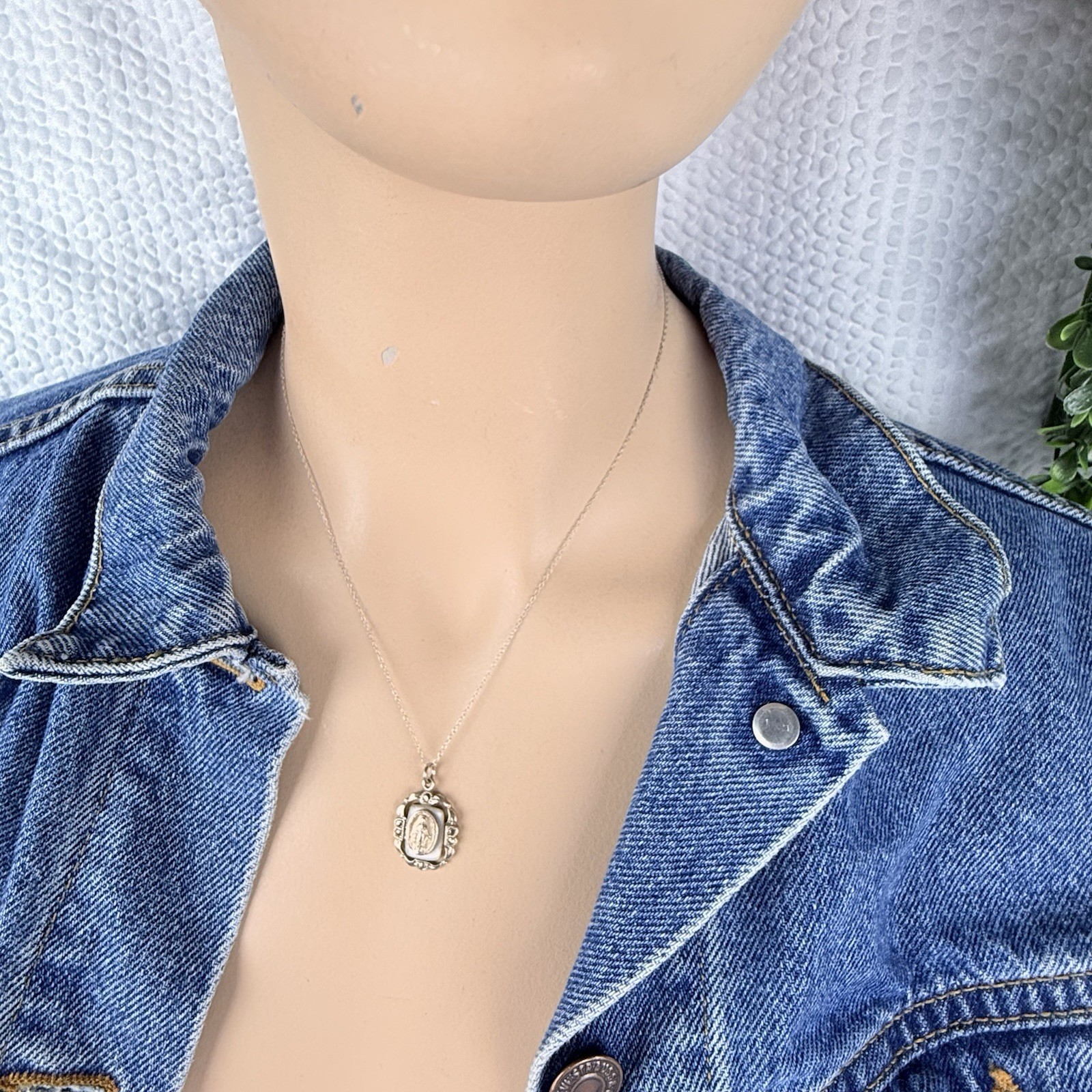 Vintage THEDA Sterling Silver Virgin Mary Miraculous Medal Pendant Necklace