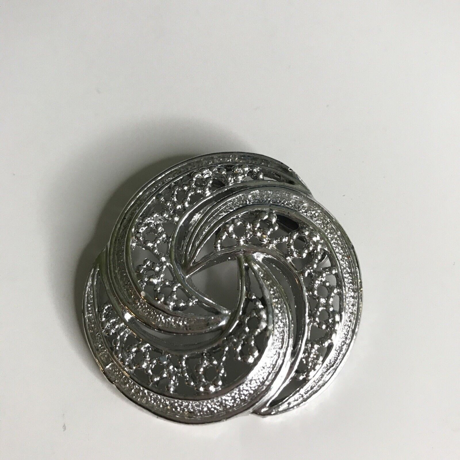 Vintage Silver tone Brooch pin Swirl Costume Jewelry